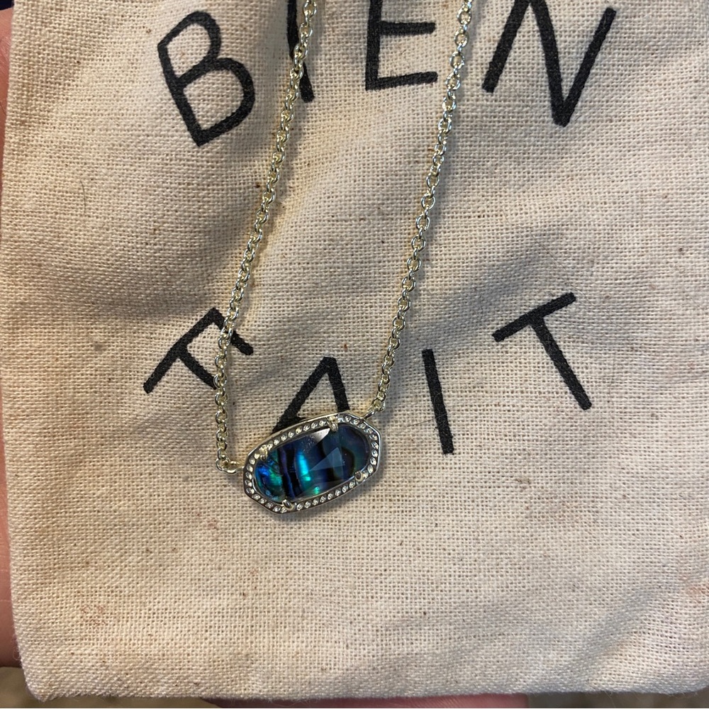 Kendra Scott Necklace